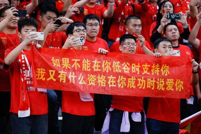 巴萨旧将谈梅西：他在场上所展现的一切，在巴萨青年队就已经做了